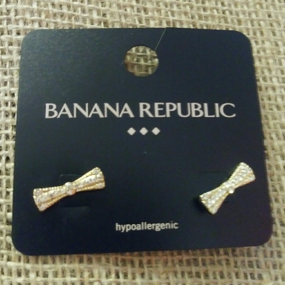 NWT Banana Republic gold ball earrings
